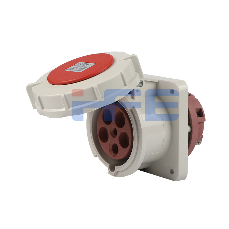 3352 IP67 63A 5P